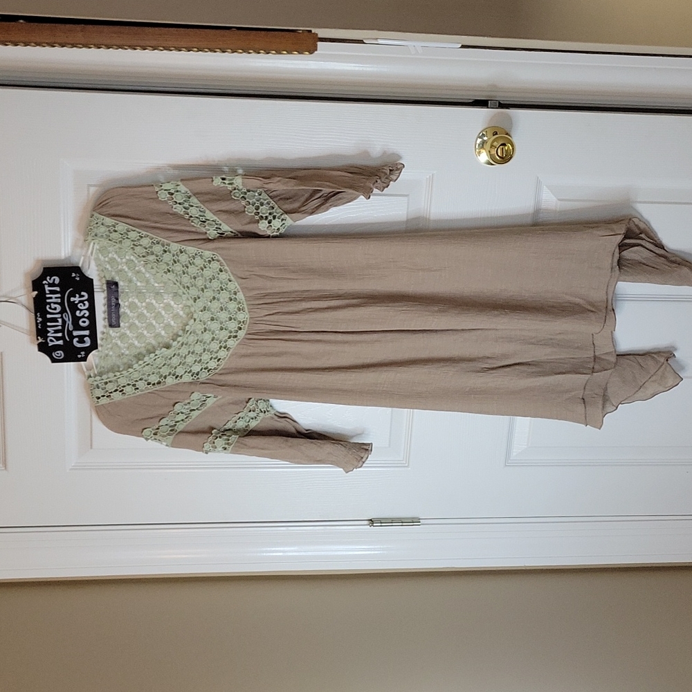 Urban Mango Tunic Top Large Tan Lace